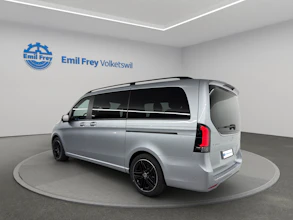 https://vehicle.imgix.net/4381823/1fc4eb26-4721-4c9f-8b51-88c1e5ed362f.jpg