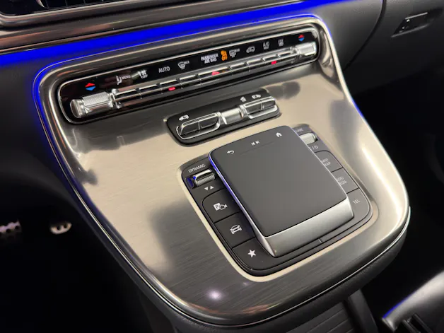 MERCEDES-BENZ V 300 d Swiss Ed. lang 4matic Van