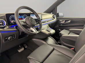 Fahrzeugbild MERCEDES-BENZ V 300 d Swiss Ed. lang 4matic Van