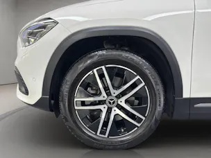 Mercedes-Benz GLA 220 d Progressive 4matic