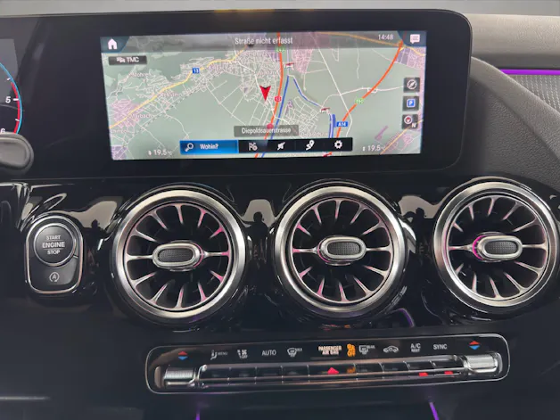 Mercedes-Benz GLA 220 d Progressive 4matic