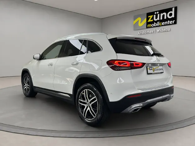 Mercedes-Benz GLA 220 d Progressive 4matic