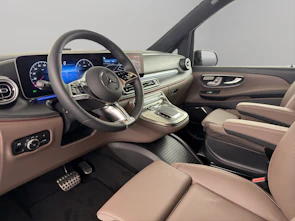 immagine del veicolo MERCEDES-BENZ V 300 d Swiss Ed. lang 4matic Van