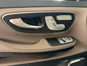 https://vehicle.imgix.net/4381848/d0a9dd02-2d19-4d52-b15f-11863723d382.jpg