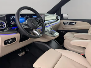https://vehicle.imgix.net/4381859/f48957f4-6670-4ed9-84cf-688c69c55ce4.jpg