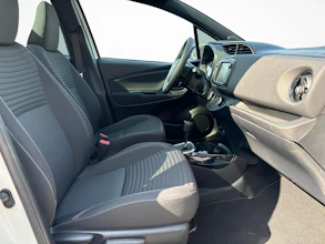 https://vehicle.imgix.net/4381865/4affd82b-be9b-4169-babb-e390bda6015a.jpg