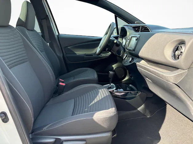 Toyota Yaris 1.5 VVT-i HSD Premium