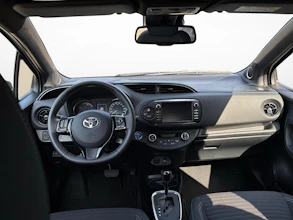 https://vehicle.imgix.net/4381865/70ed8975-c52a-4f71-91f2-d676fc664eae.jpg