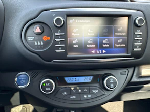 https://vehicle.imgix.net/4381865/de96a7a2-602d-4f3a-9877-cd0413241004.jpg
