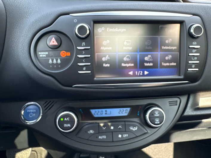 Fahrzeugbild TOYOTA YARIS