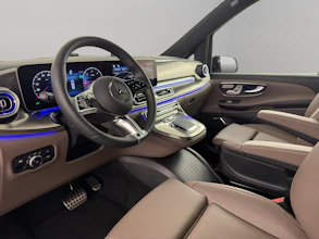https://vehicle.imgix.net/4381867/5804904e-5a53-42b2-a8ec-f032dc2c04d6.jpg