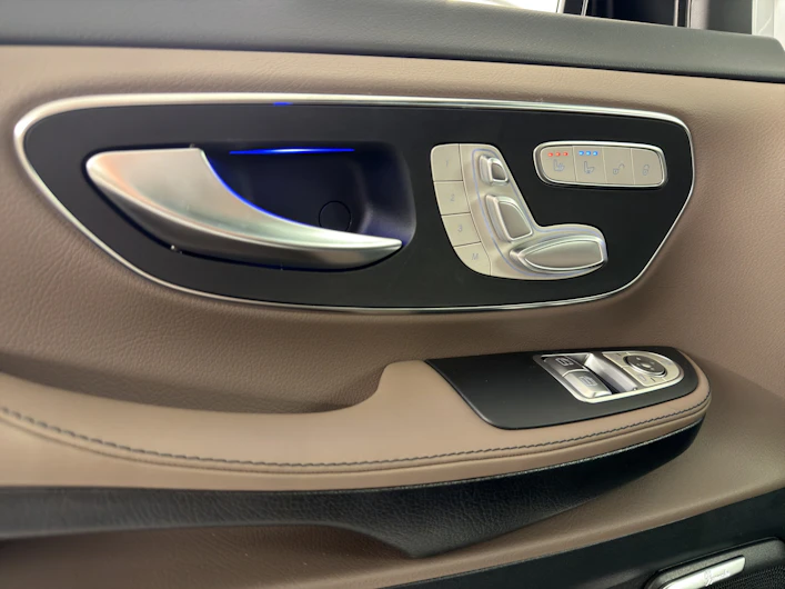 immagine del veicolo MERCEDES-BENZ V 300 