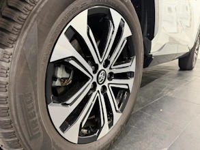 https://vehicle.imgix.net/4381878/86f3d50e-08ad-48b2-ac01-61f30d281231.jpg