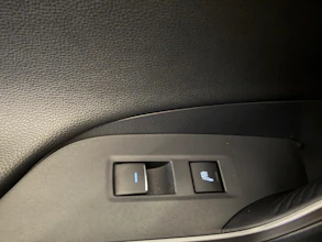 https://vehicle.imgix.net/4381878/ac0397e8-4d81-49c9-a071-35b86f48ca42.jpg