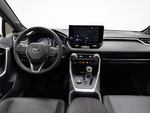 https://vehicle.imgix.net/4381883/c4e3d85d-693f-4c83-8e68-8a70ba6f3606.jpg