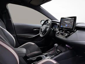 https://vehicle.imgix.net/4381885/c337879a-1883-4380-aa97-36244c915a0e.jpg