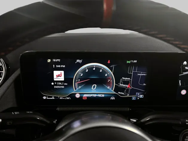 MERCEDES-BENZ GLA 35 AMG 4matic