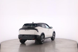 https://vehicle.imgix.net/4381929/695dd449-0df7-445e-aed8-878453101c40.jpg