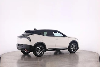 https://vehicle.imgix.net/4381929/c0f98bf2-a24a-4c15-bf72-fd43c5e451b8.jpg