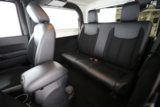 https://vehicle.imgix.net/4381967/64c179d9-f85e-46bf-bbf9-278bcfe16801.jpg