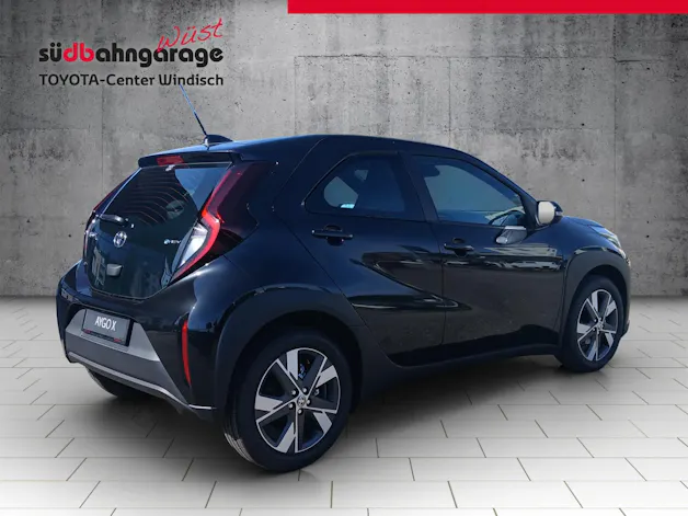 Toyota Aygo X 1.5 VVT-i HSD Comfort