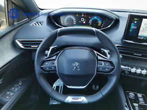 https://vehicle.imgix.net/4382039/7226cdb3-1c3d-451d-8d12-e98a9eadcfe8.jpg