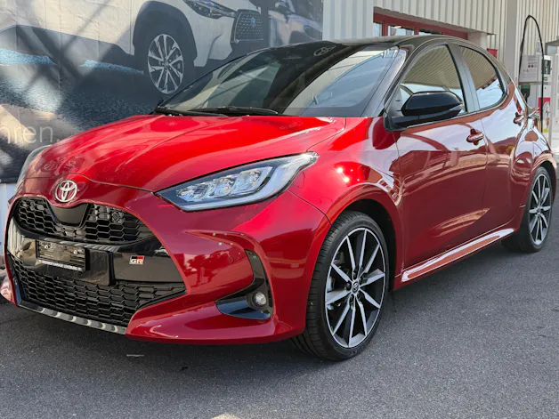 Toyota Yaris 1.5 VVT-i HSD GR Sport