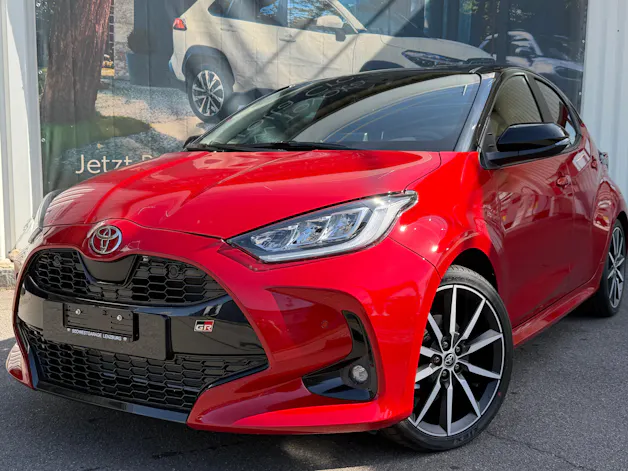 Toyota Yaris 1.5 VVT-i HSD GR Sport