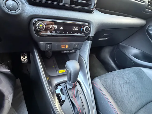 Toyota Yaris 1.5 VVT-i HSD GR Sport