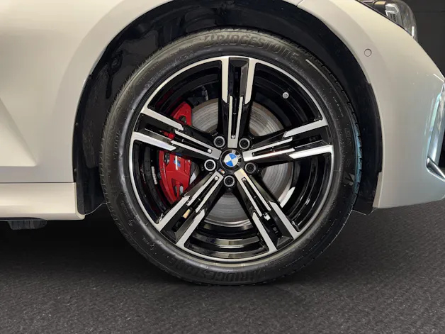 BMW 330e xDrive Touring M Sport