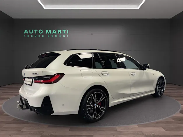 BMW 330e xDrive Touring M Sport