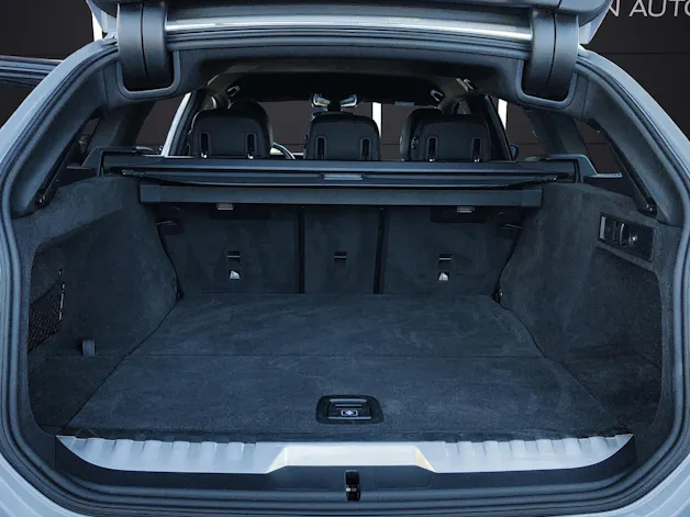 BMW 330e xDrive SAG Touring