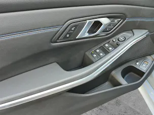 BMW 330e xDrive SAG Touring