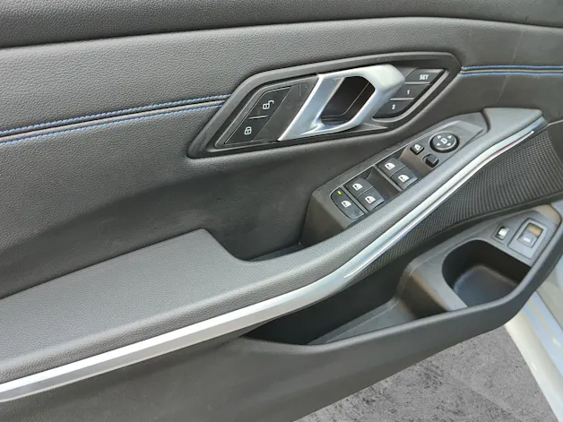 BMW 330e xDrive SAG Touring