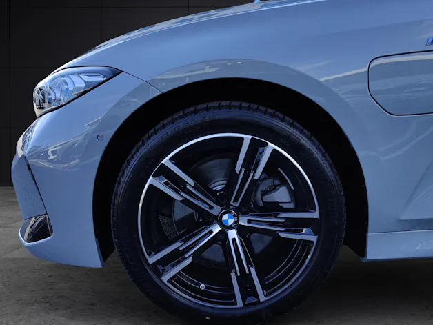 BMW 330e xDrive SAG Touring