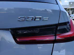 BMW 330e xDrive SAG Touring