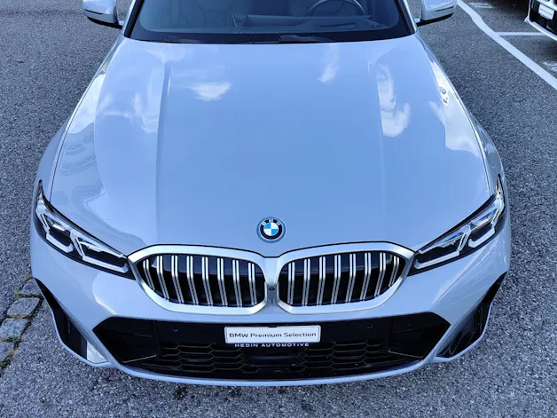 BMW 330e xDrive SAG Touring