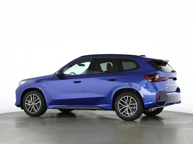 BMW X1 30e xDrive paddles