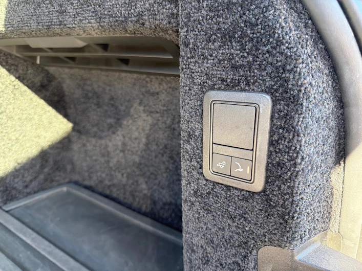 Fahrzeugbild LAND ROVER RANGE ROVER