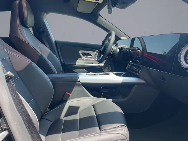 MERCEDES-BENZ CLA 220 4-Matic Shooting Brake