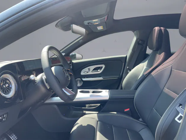 MERCEDES-BENZ CLA 220 4-Matic Shooting Brake