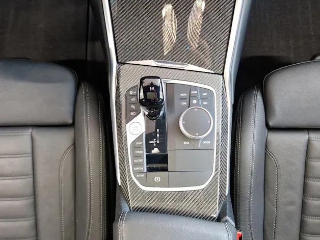 BMW 330e xDrive M Sport