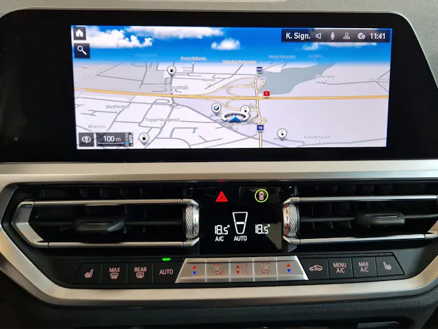 BMW 330e xDrive M Sport