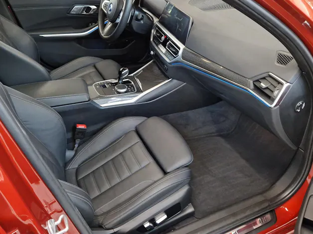 BMW 330e xDrive M Sport