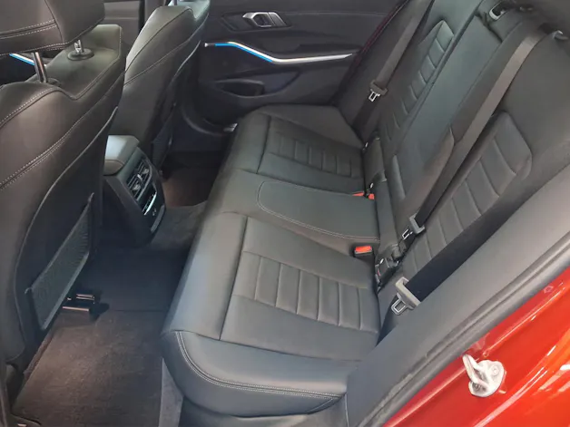 BMW 330e xDrive M Sport
