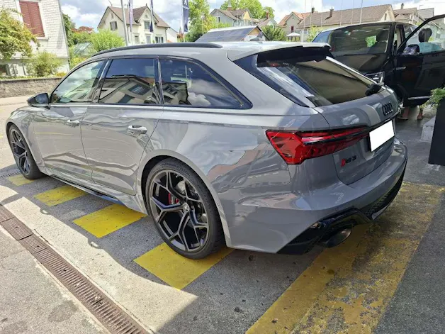Audi RS6 Avant 4.0 V8 TFSI performance quattro T-Tronic
