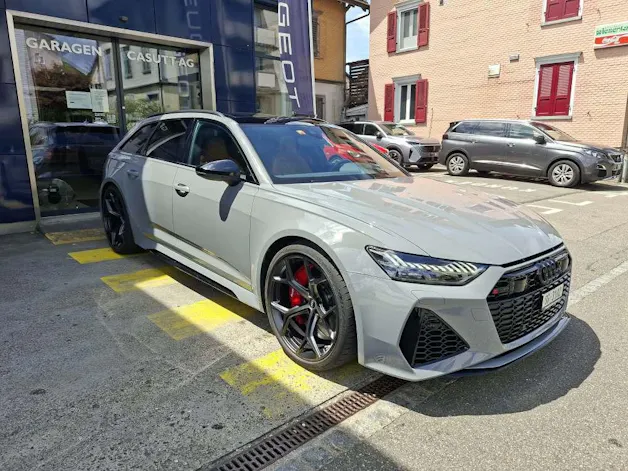 Audi RS6 Avant 4.0 V8 TFSI performance quattro T-Tronic