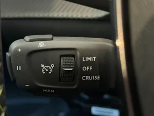 Peugeot 2008 1.2 Hybrid 145 GT Exclusive