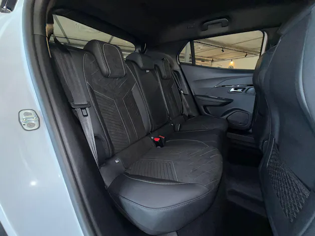 Peugeot 2008 1.2 Hybrid 145 GT Exclusive