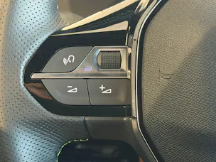 Peugeot 2008 1.2 Hybrid 145 GT Exclusive